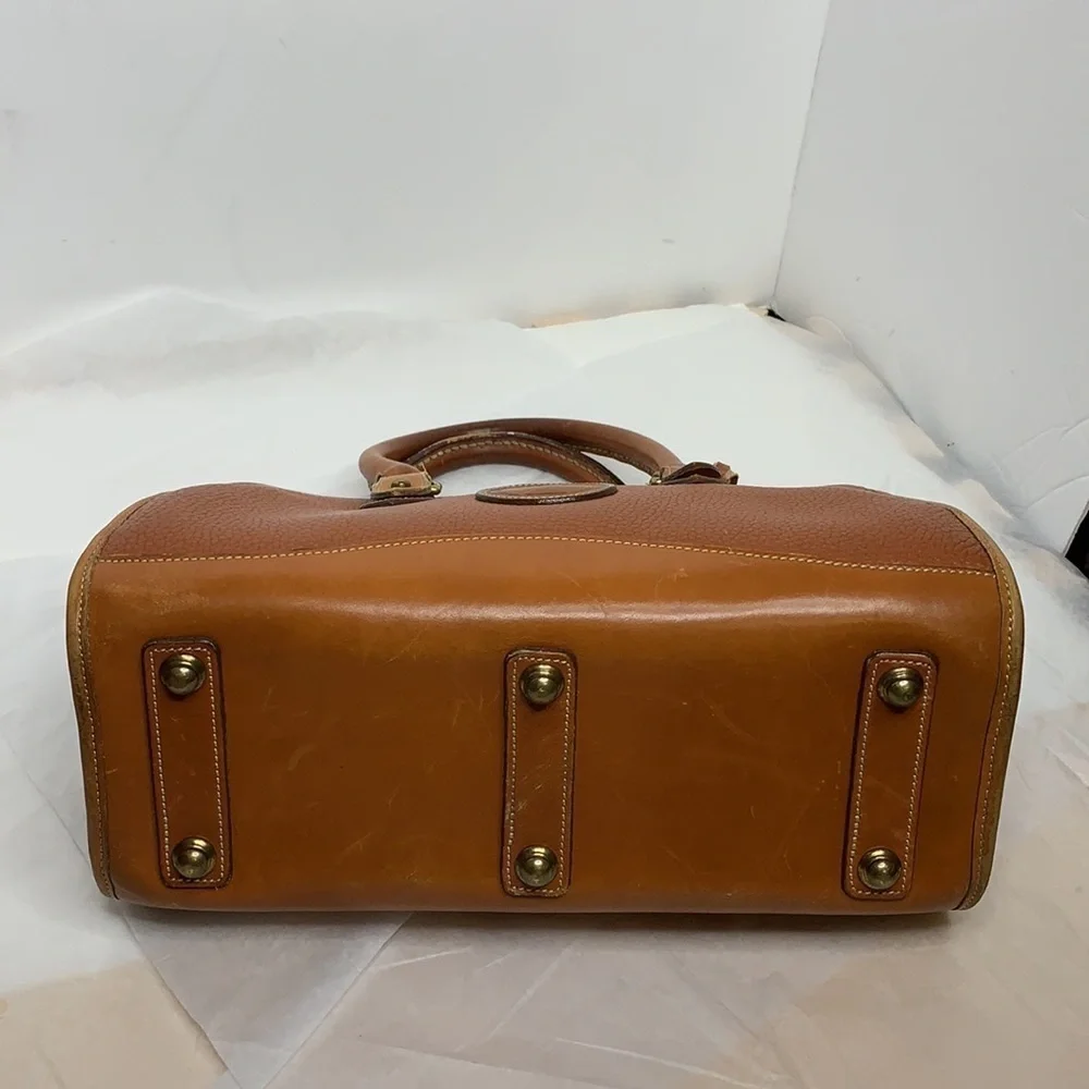 Gorgeous 1980's  Dooney and Bourke A1 series